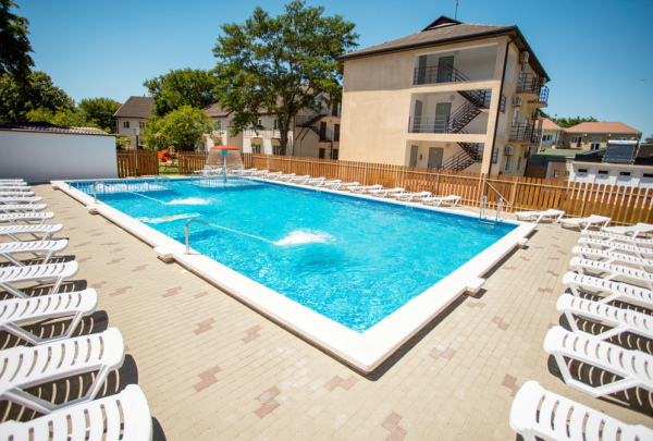 СНЕГИРИ, КОМПЛЕКС МАЛЫХ КУРОРТНЫХ ГОСТИНИЦ